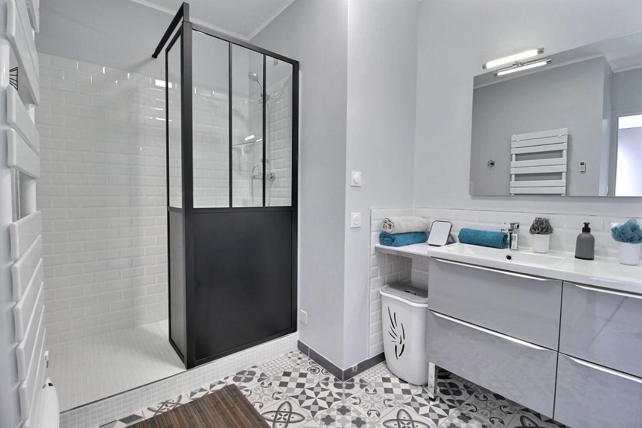 Epipapu Appartement 57 M2 - Parking Prive - Loggia - ブールジュ エクステリア 写真